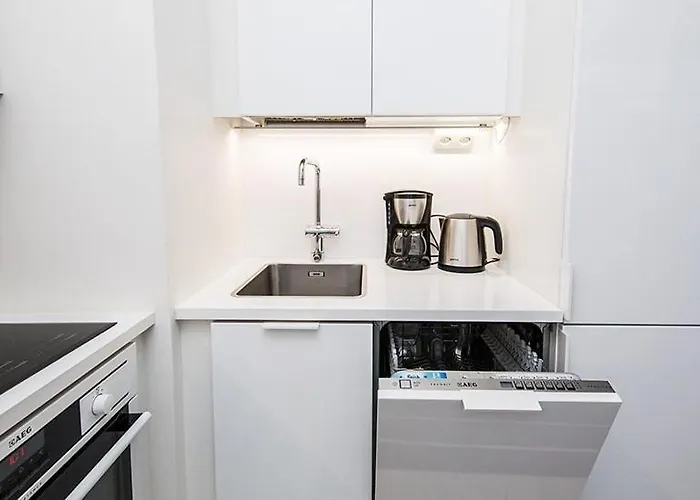 Kotimaailma - Modern In Center شقة *